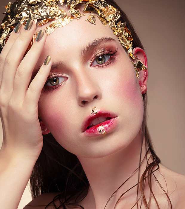 Royal Nails Bar & Lounge